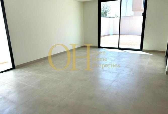 83661777 - Property Image 3