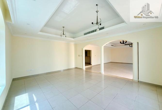 73876213 - Property Image 3