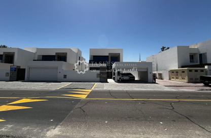 Villa - 4 - 5 for rent in Jumeirah 1 - Jumeirah - Dubai Villa - 4 - 5 for rent in Jumeirah 1 - Jumeirah - Dubai