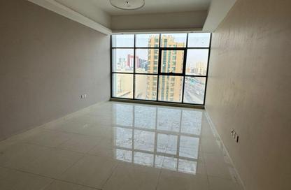 Apartment - 2 Bedrooms - 2 Bathrooms for rent in Gulfa Towers - Al Rashidiya 1 - Al Rashidiya - Ajman