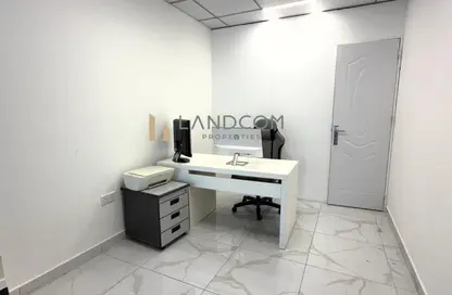 Office Space - Studio for rent in Al Garhoud - Dubai