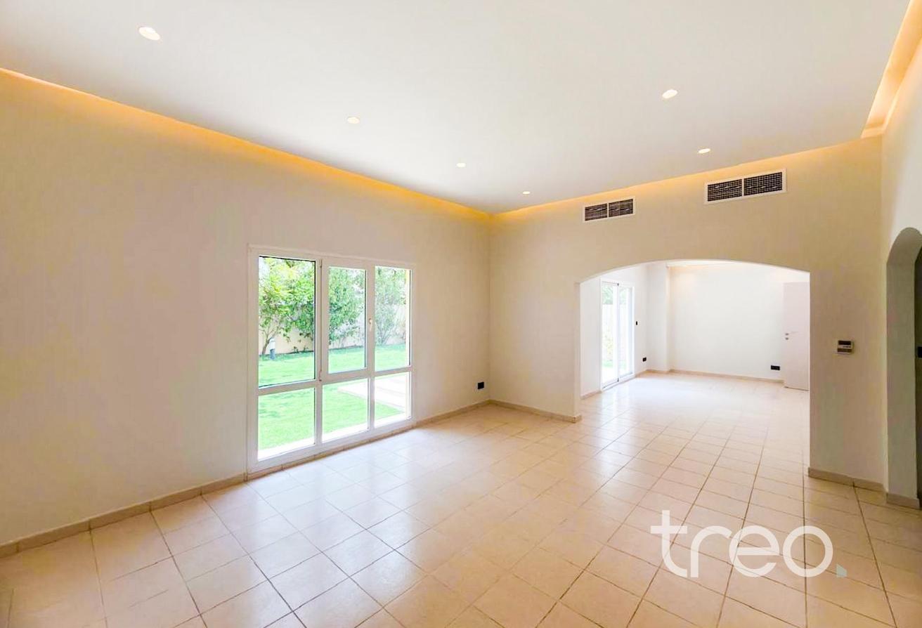 Upgraded | Large Plot | Desirable Area photo 2