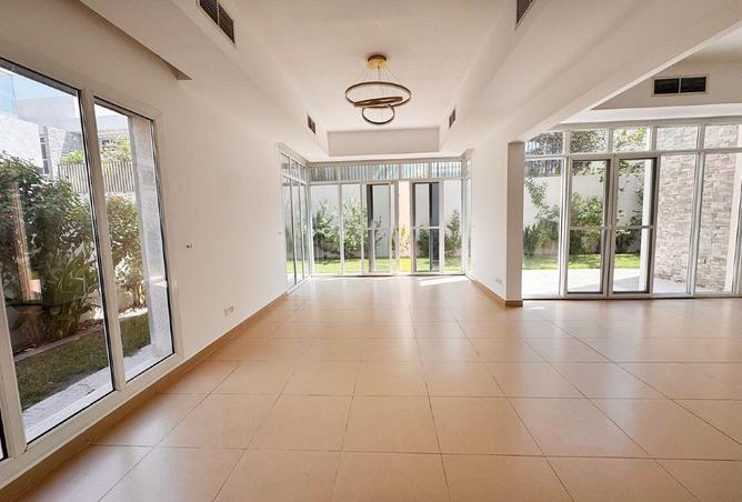 53166028 - Property Image 2