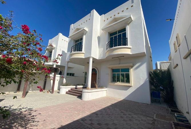 2OgyE4t4F1s - Property Image 2