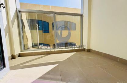 Apartment - 2 Bedrooms - 3 Bathrooms for rent in UTC Residence - Al Wasl - Dubai