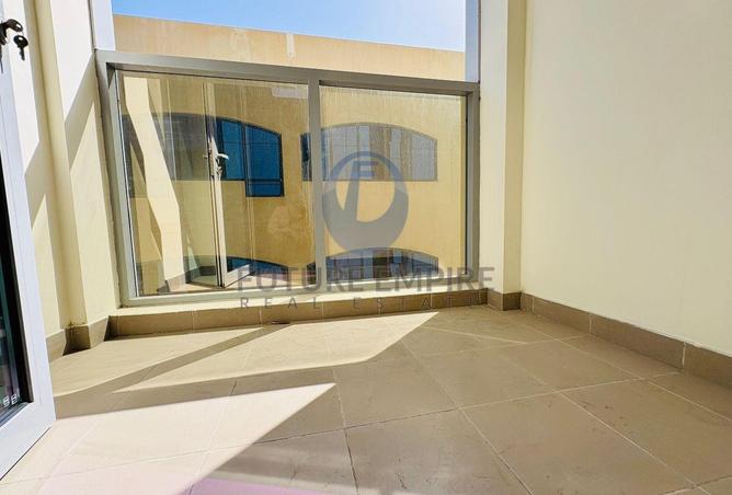 96527957 - Property Image 3