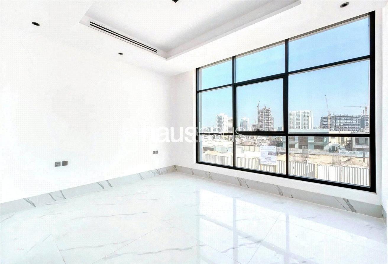 Brand new | Prime location | Elevated plot photo 12