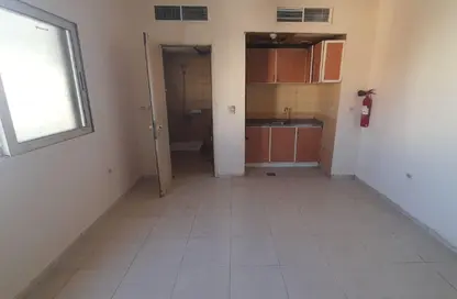 شقة - 1 حمام للايجار في بناية البطينة 9 - البطينة - الشارقة