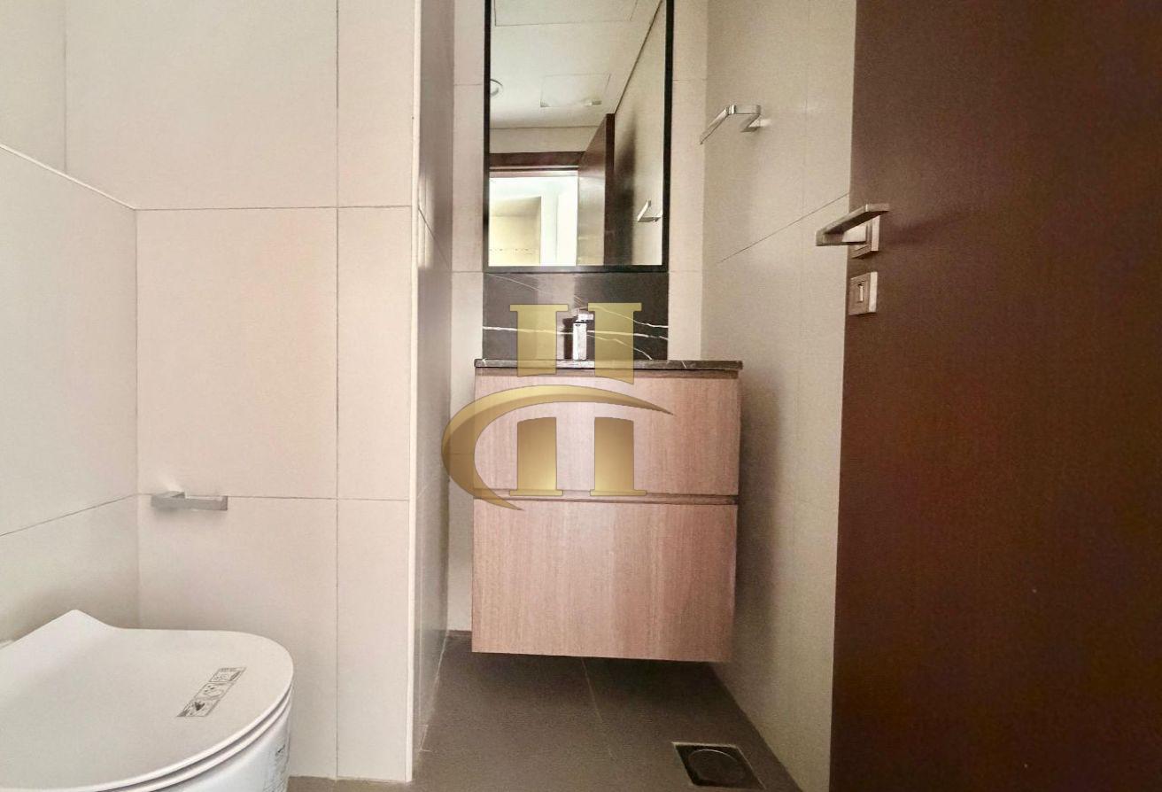 Spacious Layout | Chiller Free | Near To Exit photo 13