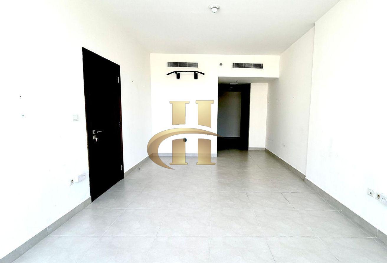Spacious Layout | Chiller Free | Near To Exit photo 14