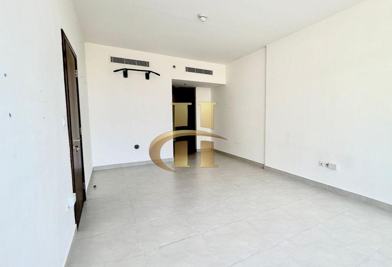 Spacious Layout | Chiller Free | Near To Exit photo 15