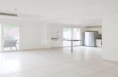 Villa - 2 Bedrooms - 3 Bathrooms for rent in Springs 2 - The Springs - Dubai