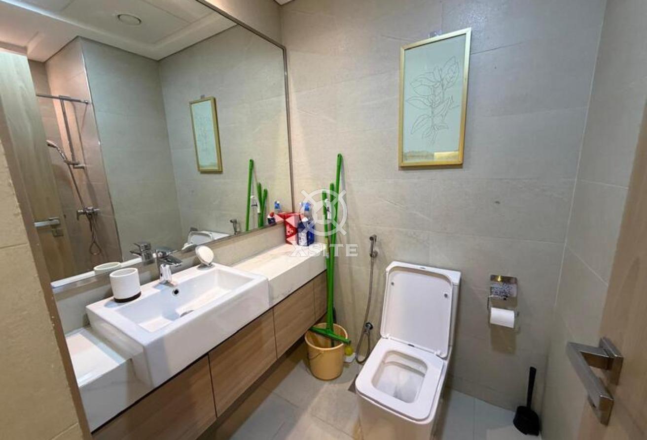 Modern Living |Fully Furnished | Burj Khalifa View photo 11