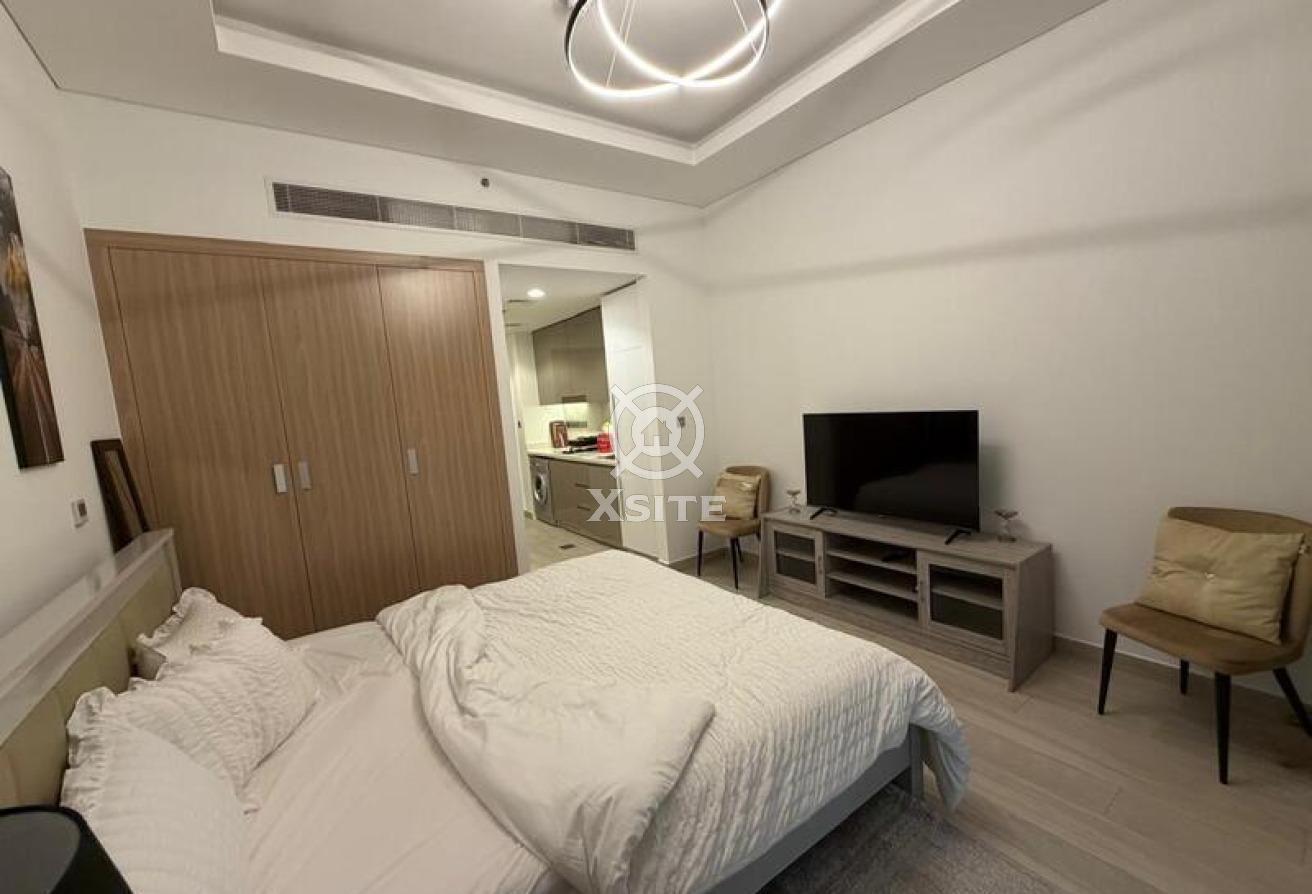 Modern Living |Fully Furnished | Burj Khalifa View photo 5