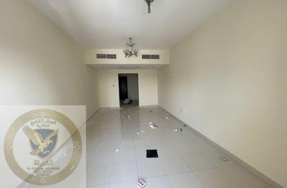 Apartment - 3 Bedrooms - 3 Bathrooms for rent in Al Khan Corniche - Al Khan - Sharjah Apartment - 3 Bedrooms - 3 Bathrooms for rent in Al Khan Corniche - Al Khan - Sharjah