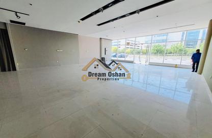 Retail - Studio - 2 Bathrooms for rent in Oud Metha - Bur Dubai - Dubai
