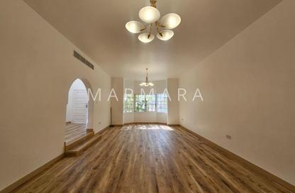 Villa - 4 - 5 for rent in Jumeirah 3 Villas - Jumeirah 3 - Jumeirah - Dubai