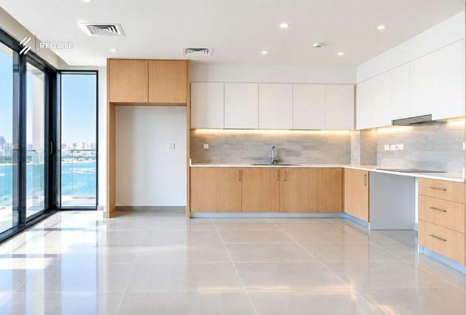 MODERN STYLE| YACHTS & MARINA VIEW|BRAND NEW