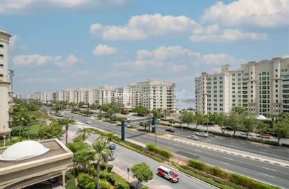Apartment - 2 Bedrooms - 3 Bathrooms for rent in Al Hamri - Shoreline Apartments - Palm Jumeirah - Dubai