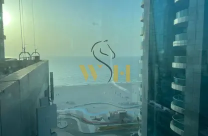 شقة - 2 غرف نوم - 2 حمامات للبيع في مساكن كورنيش عجمان - طريق كورنيش عجمان - عجمان