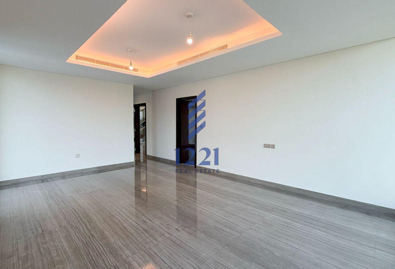 ELEVATED LIVING | UNFURNISHED | PRIVATE RETREAT photo 18