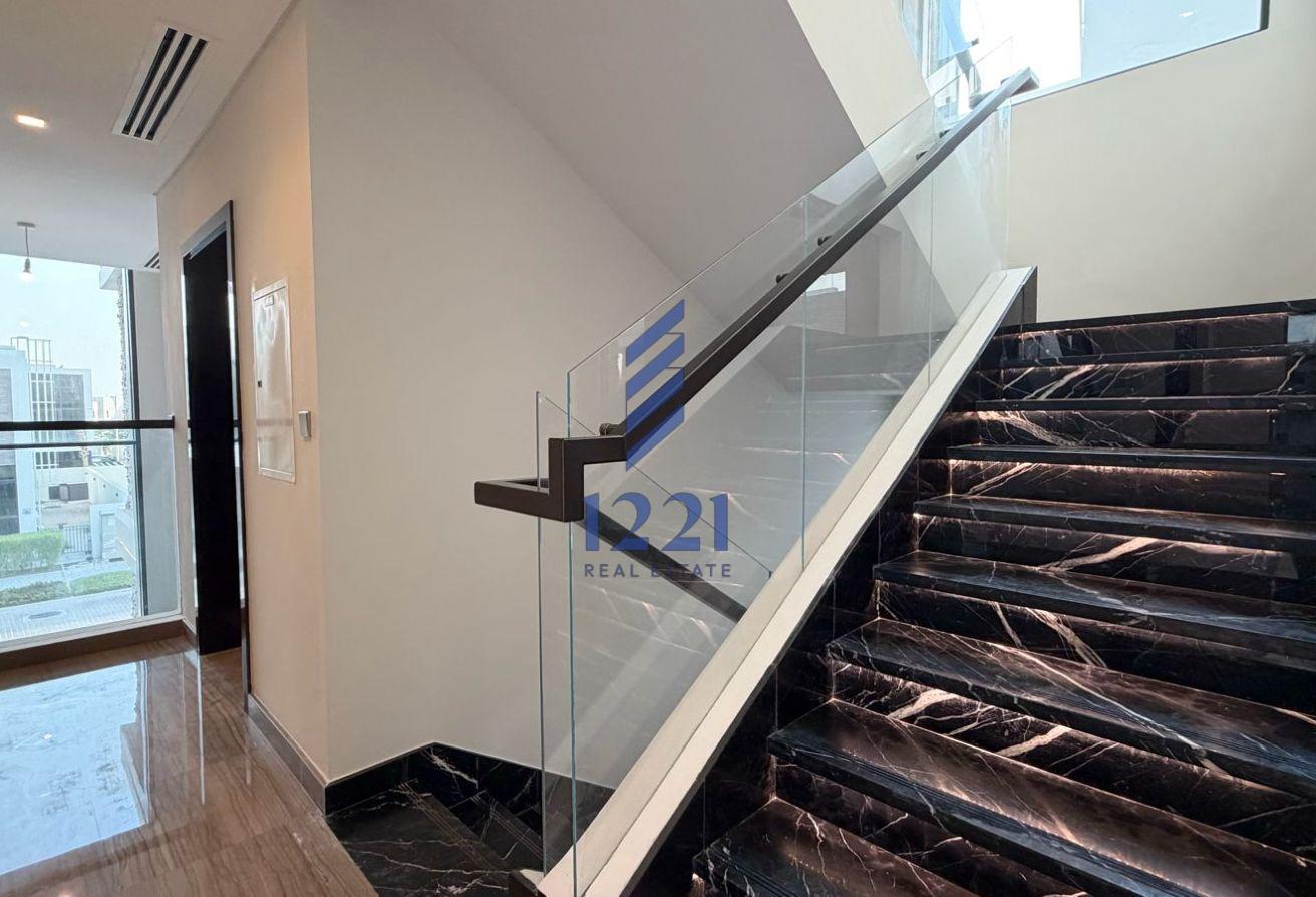 ELEVATED LIVING | UNFURNISHED | PRIVATE RETREAT photo 29