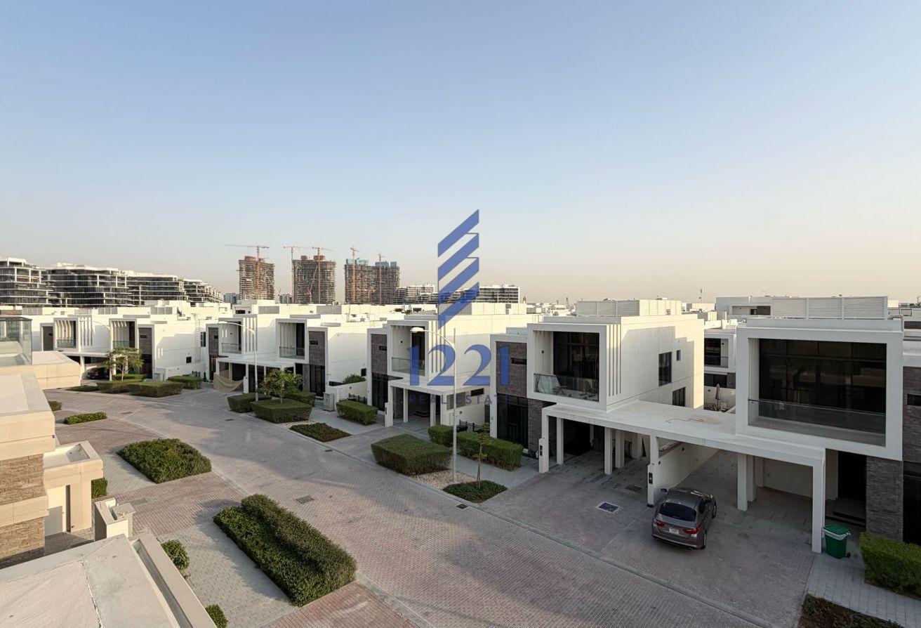 ELEVATED LIVING | UNFURNISHED | PRIVATE RETREAT photo 26