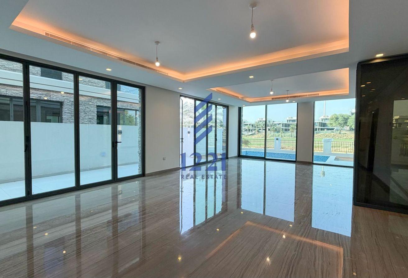 ELEVATED LIVING | UNFURNISHED | PRIVATE RETREAT photo 4