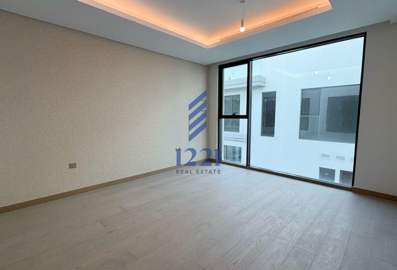 ELEVATED LIVING | UNFURNISHED | PRIVATE RETREAT photo 24