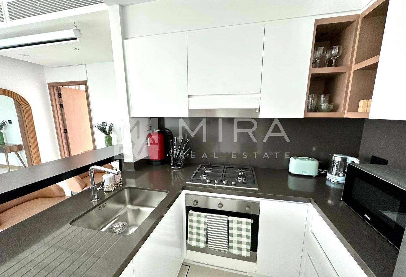 Fully Furnished | Vacant on October | Near Metro photo 6