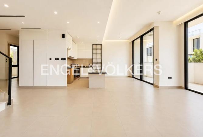 98691610 - Property Image 3
