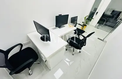 Office Space - Studio - 1 Bathroom for rent in Reem Residency - Al Karama - Dubai