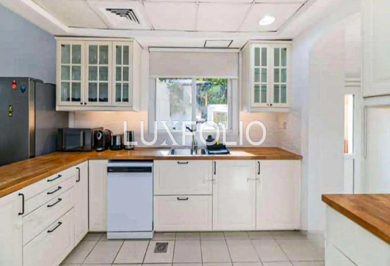 Lake View | Fully Furnished | Great Condition photo 5