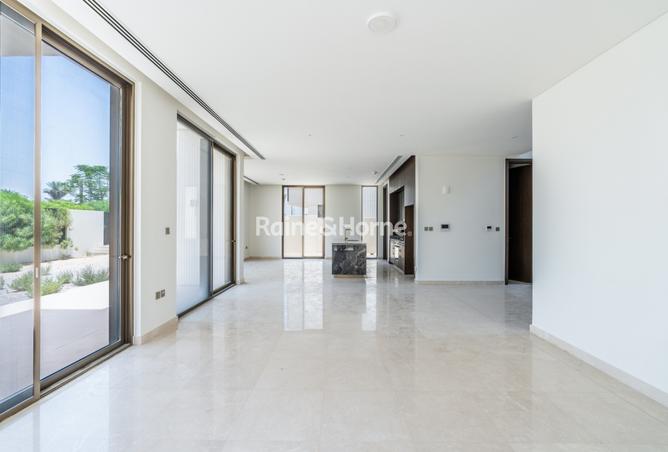 Elie Saab | Flora | 5BR + Maid | Palm Hills photo 3