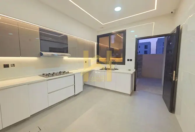 156938286 - Property Image 3