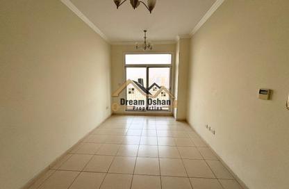 Apartment - 2 - 3 for rent in Mazaya 11 - Queue Point - Liwan - Dubai