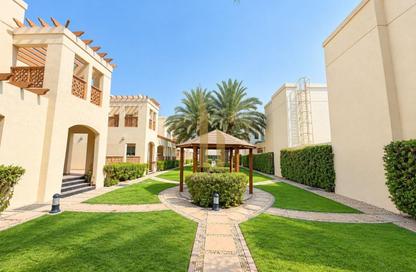 Villa - 5 - 5 for rent in Umm Suqeim 1 Villas - Umm Suqeim 1 - Umm Suqeim - Dubai