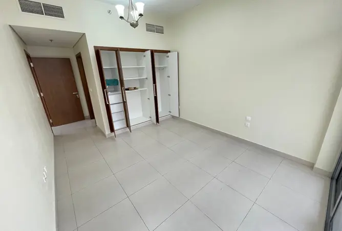 137005108 - Property Image 3