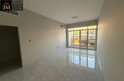 شقة - 2 غرف نوم - 3 حمامات للايجار في فلل الروضة 3 - 3  الروضة - الروضة - عجمان