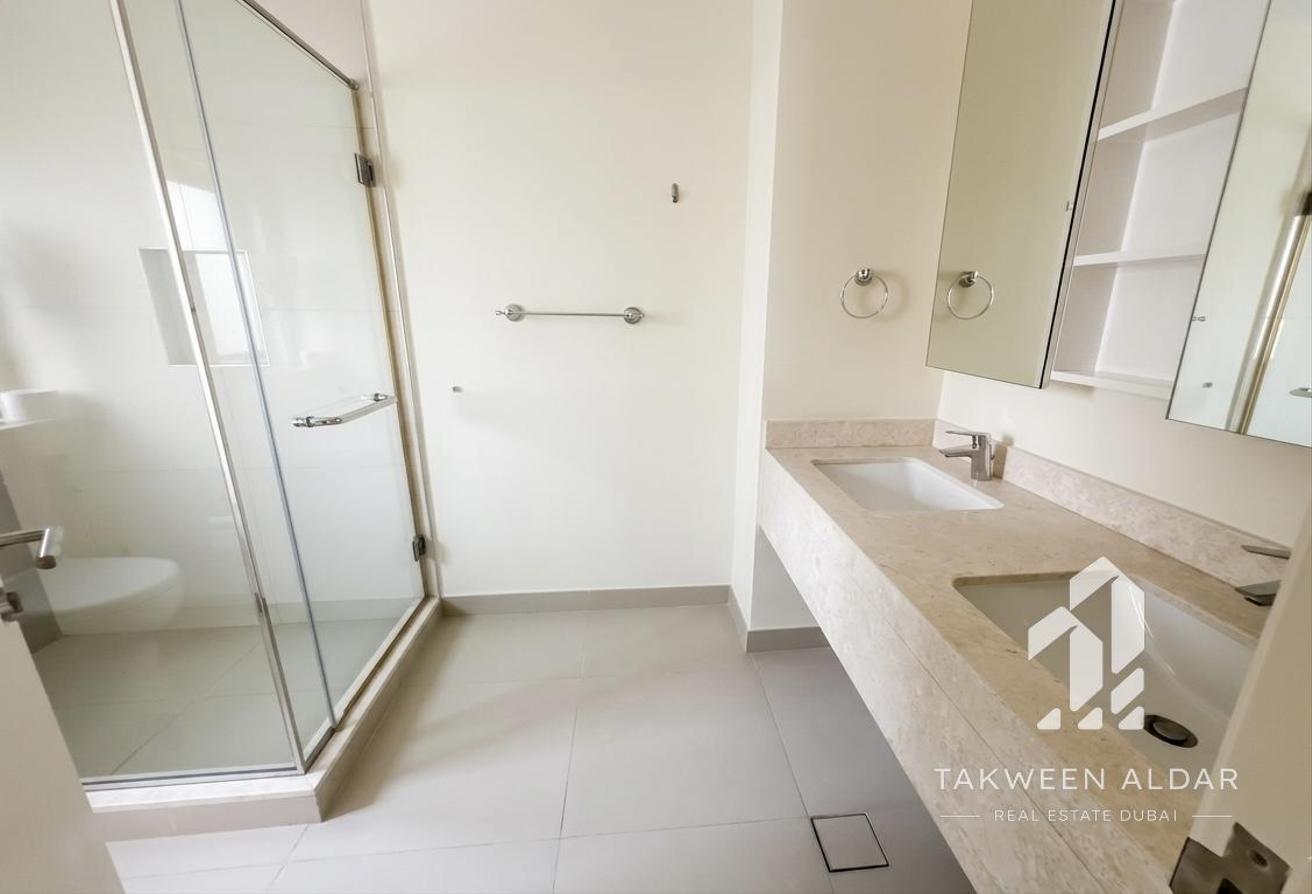 Corner Unit | Spacious Layout | Prime Location photo 11