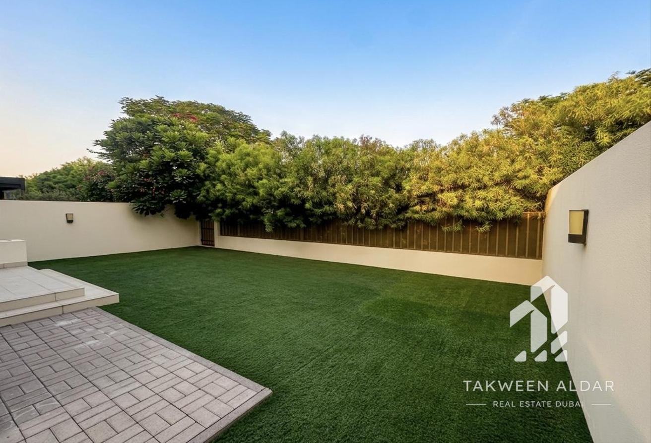 Corner Unit | Spacious Layout | Prime Location photo 17