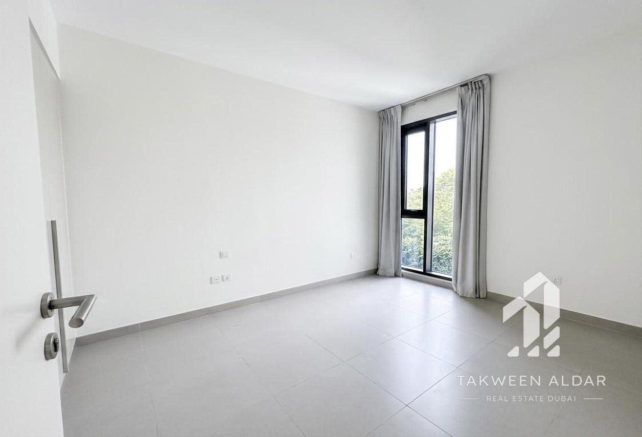 Corner Unit | Spacious Layout | Prime Location photo 7