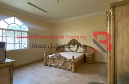 طابق كامل - 4 غرف نوم - 3 حمامات للايجار في ميدان العين - الطويه - العين