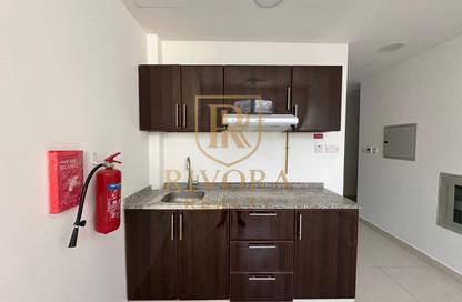 Apartment - Studio - 1 Bathroom for rent in Al Karama - Dubai