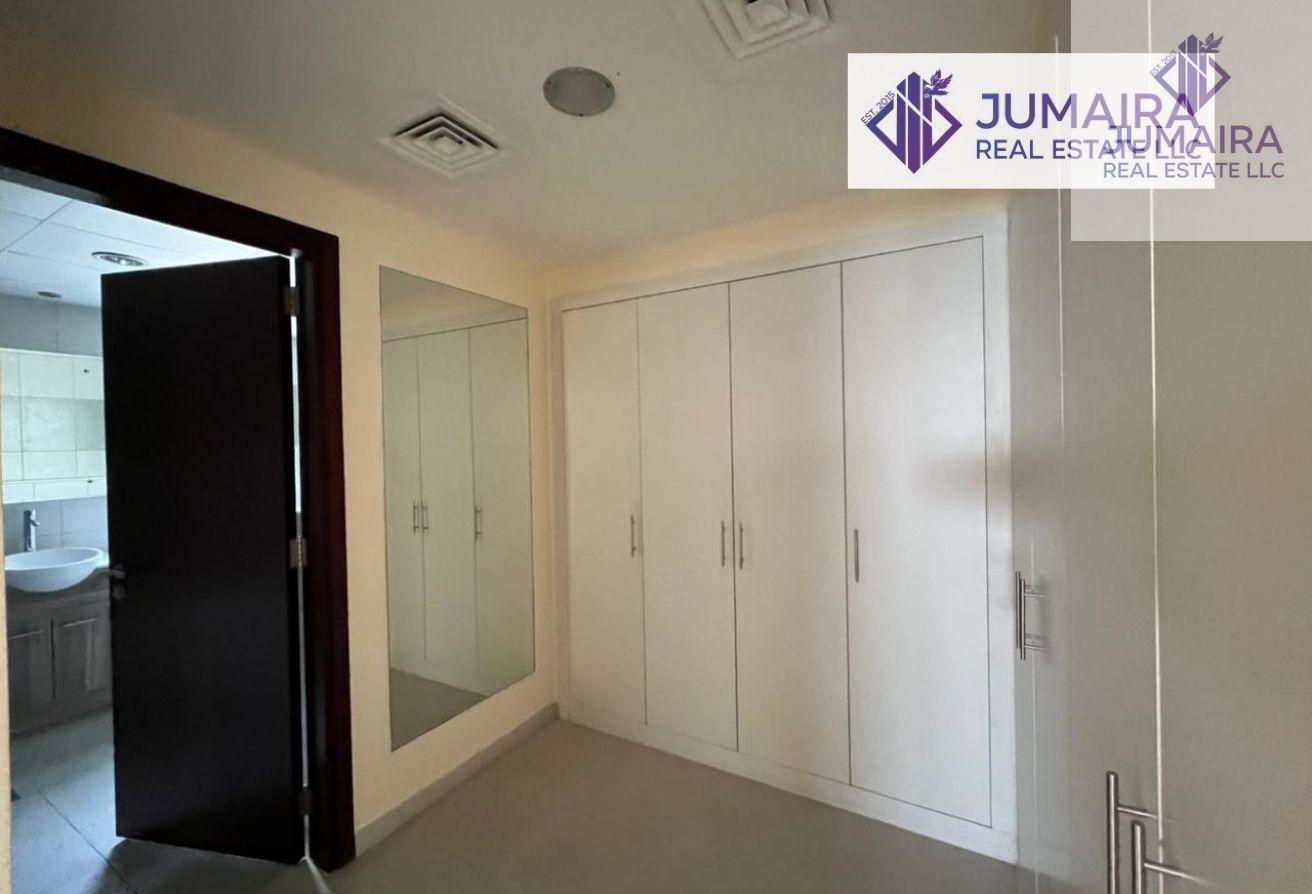 Luxurious 4-BR+Maid Room Malibu Villa for Sale