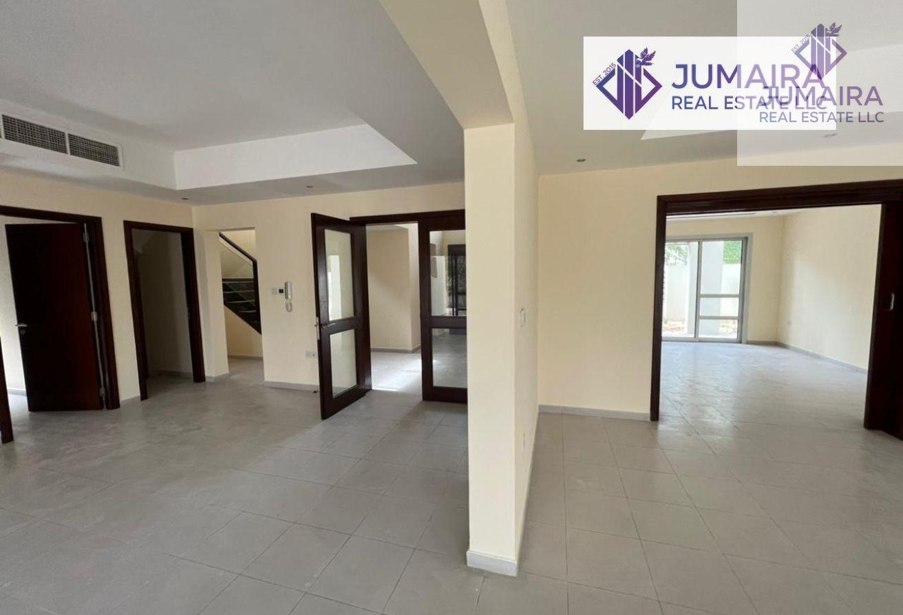 Luxurious 4-BR+Maid Room Malibu Villa for Sale