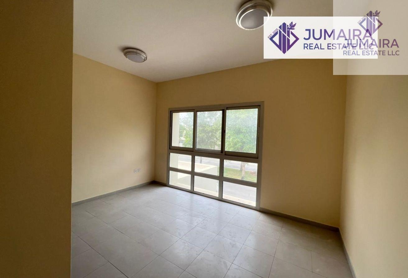 Luxurious 4-BR+Maid Room Malibu Villa for Sale