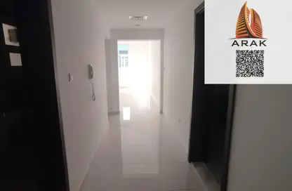 شقة - غرفة نوم - 2 حمامات للايجار في برج البوابة 1 - مشيرف - عجمان