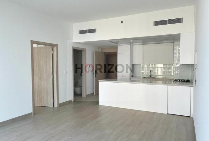 53572873 - صورة العقار 3