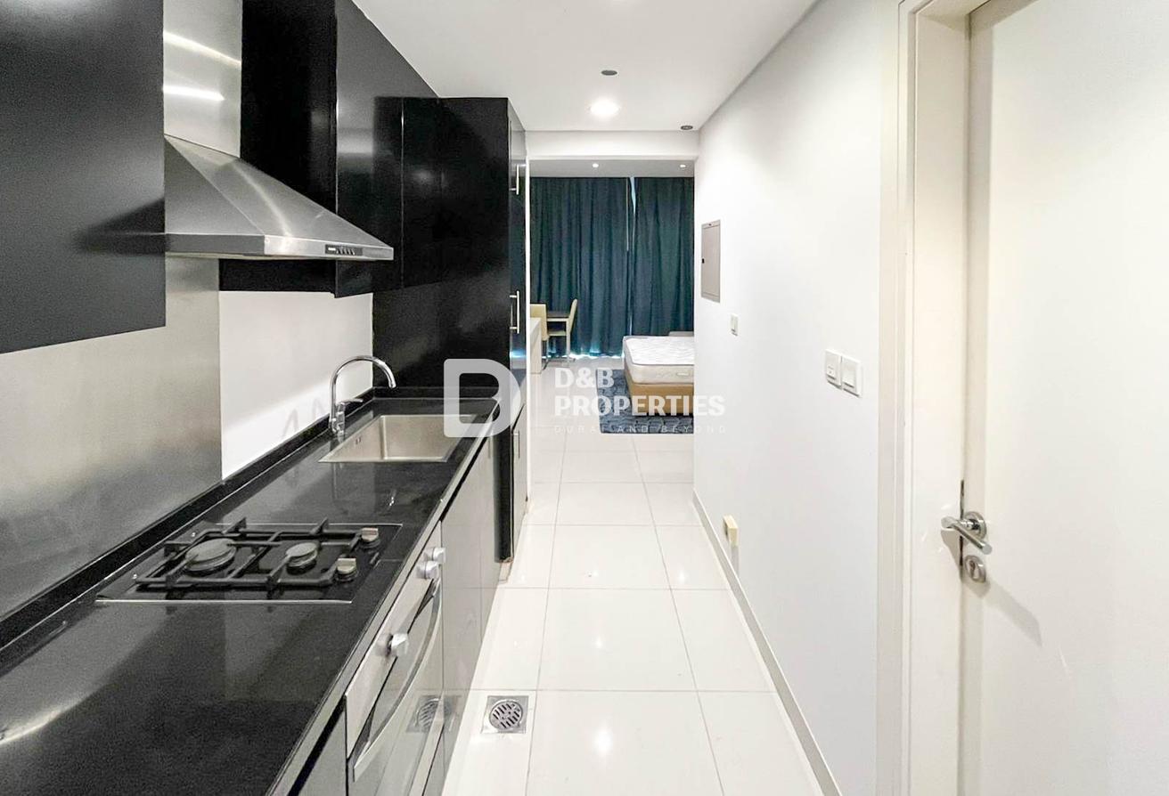 Prime Location | High Floor | Multiple cheques photo 5